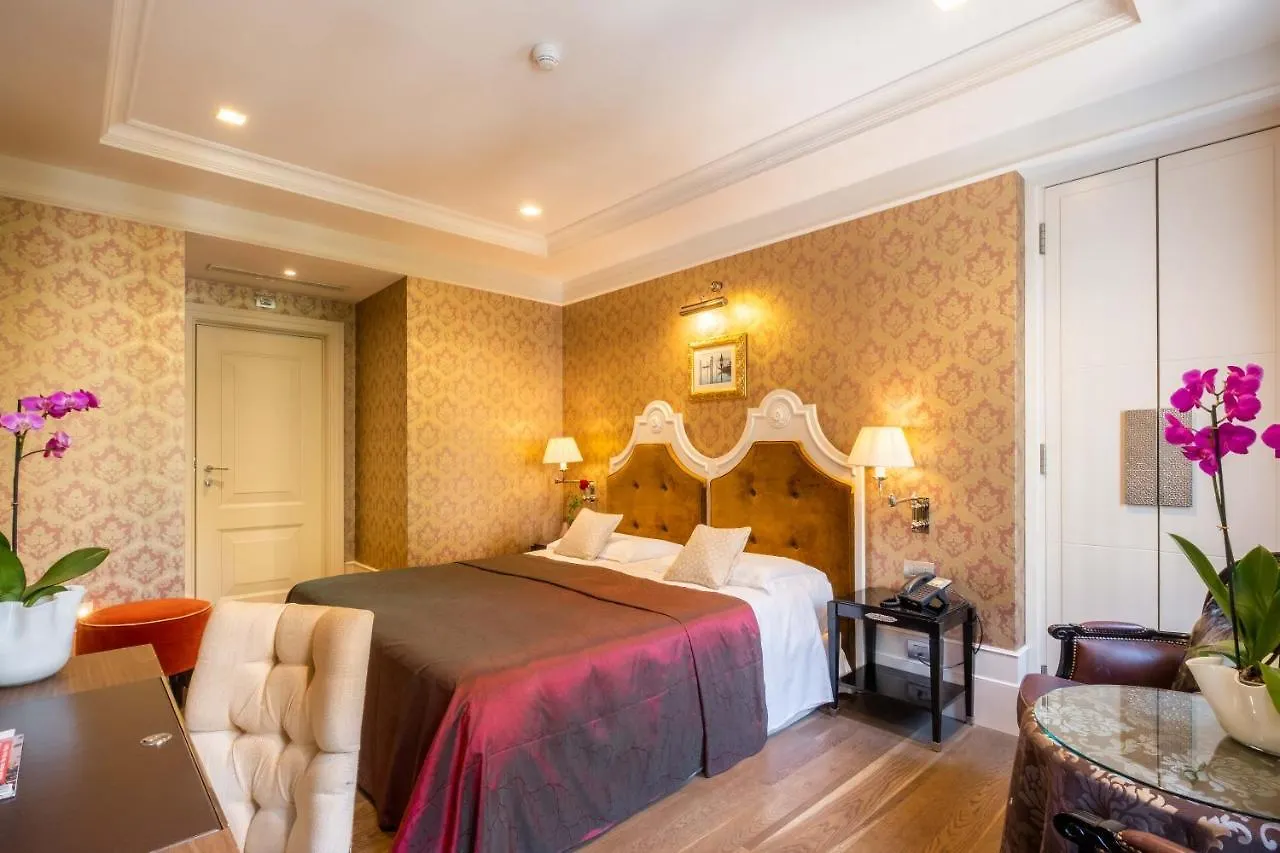 Hotel Moresco Venedig 4*,  Italien